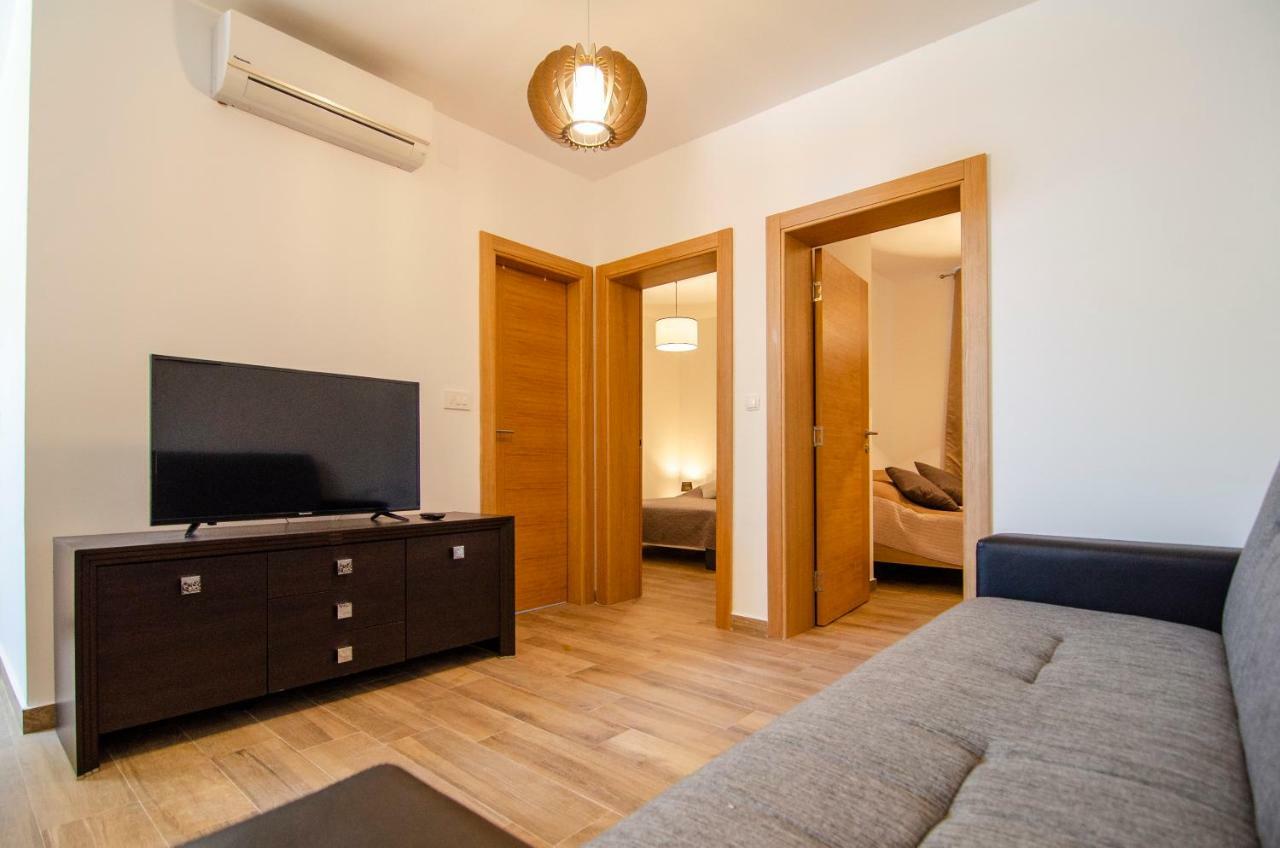 Apartments Sara 2 Bol Kültér fotó